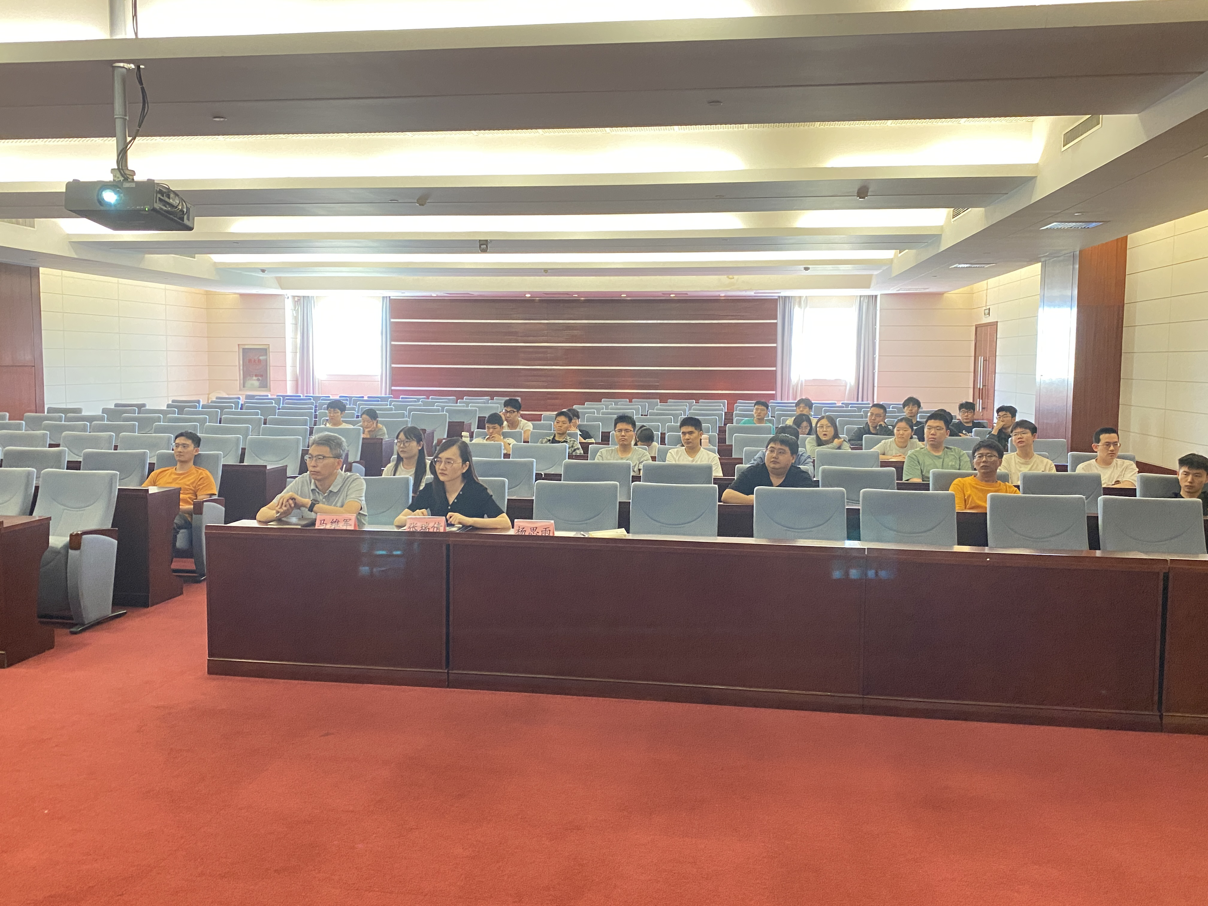 图片2.png 图片2.png